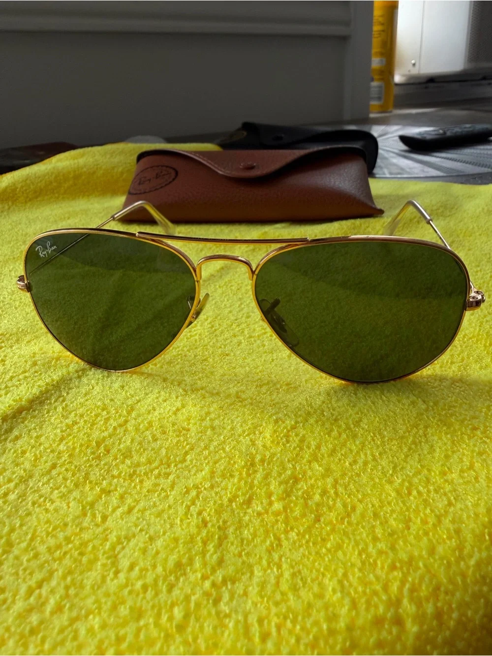 Ray-Ban Gold Frame Sunglasses Aviator with Green Lenses